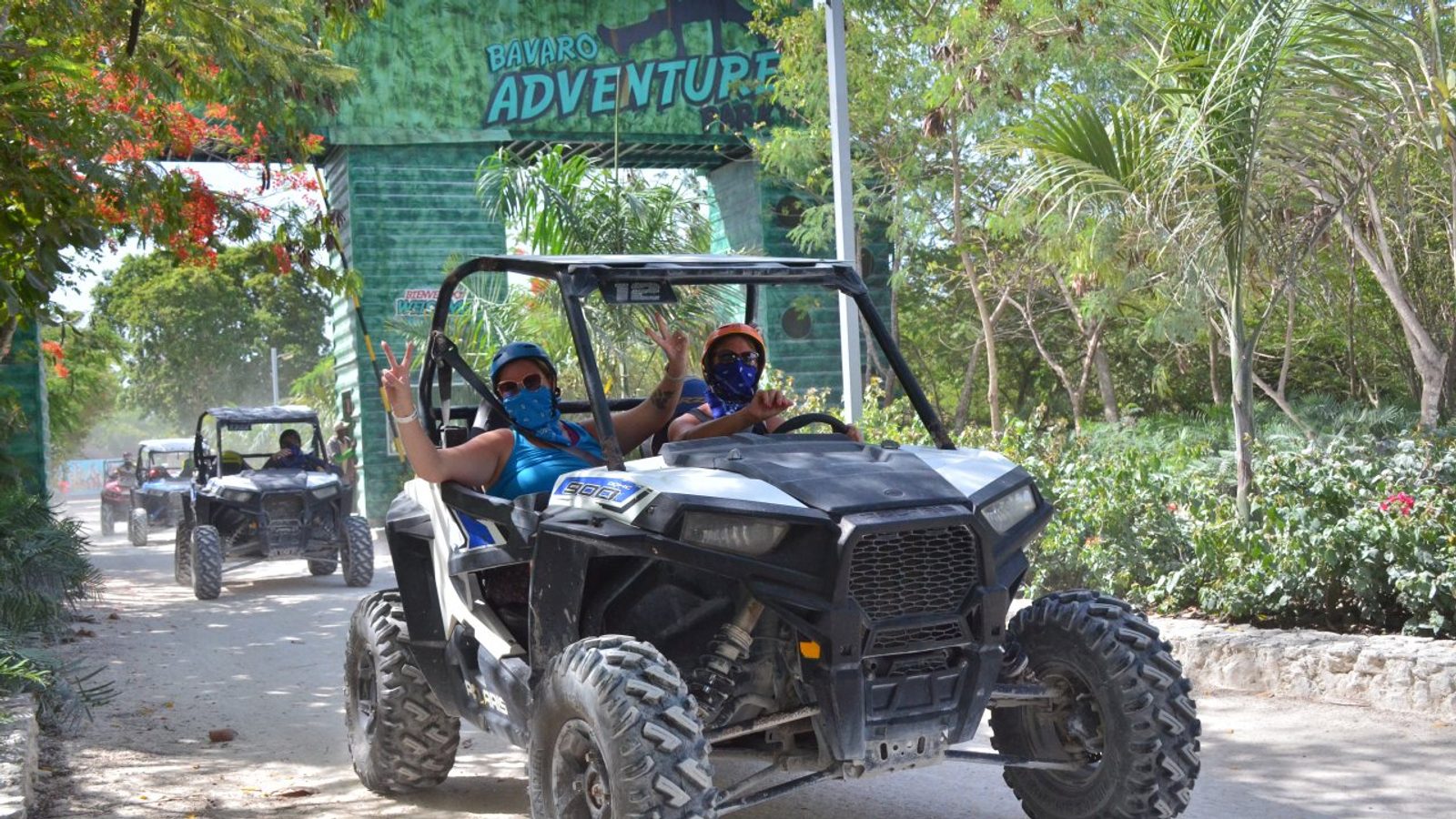 Guests on a buggy excursion